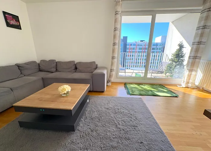 Le Penthouse Arche アパート