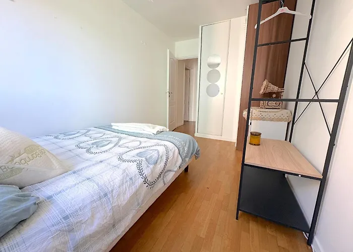 Le Penthouse Arche アパート *